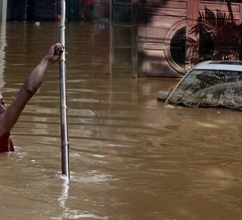 Người dân Thái Nguyên gồng mình dọn lại cuộc sống giữa bùn đất và nước ngập - Ứng dụng vật liệu panel kháng khuẩn trong xây dựng phòng sạch thực phẩm