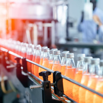 Lý do nhà máy đồ uống chức năng cần yêu cầu phòng sạch thực phẩm nghiêm ngặt hơn nước giải khát thông thường