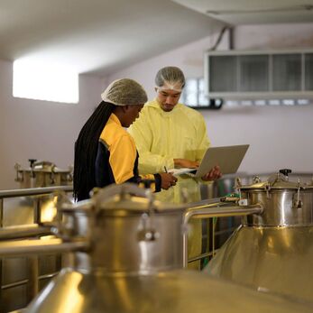 Đầu tư thiết bị phòng sạch thực phẩm theo giai đoạn giúp doanh nghiệp tối ưu chi phí bền vững