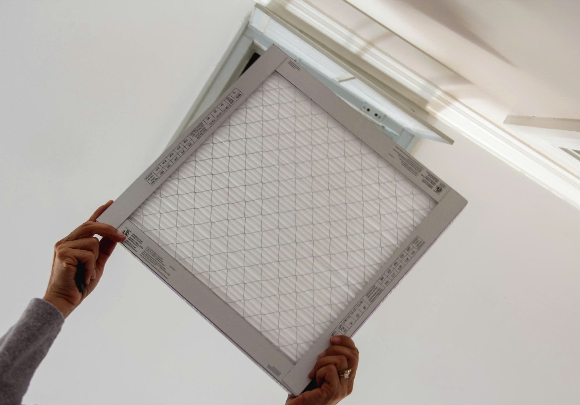 HEPA và ULPA trong phòng sạch thực phẩm khác nhau ra sao và doanh nghiệp nên chọn thế nào cho đúng