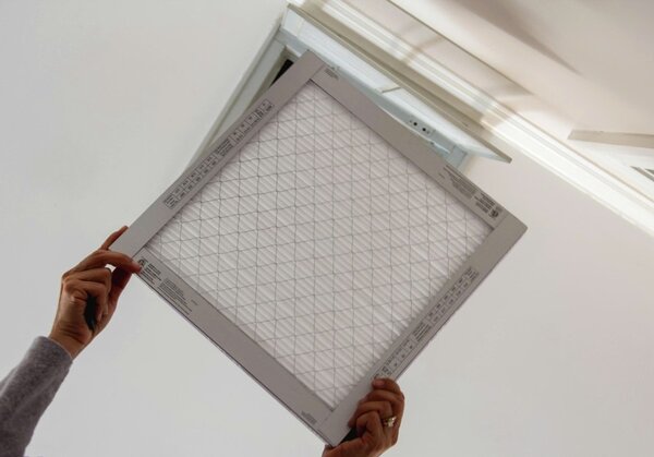 HEPA và ULPA trong phòng sạch thực phẩm khác nhau ra sao và doanh nghiệp nên chọn thế nào cho đúng