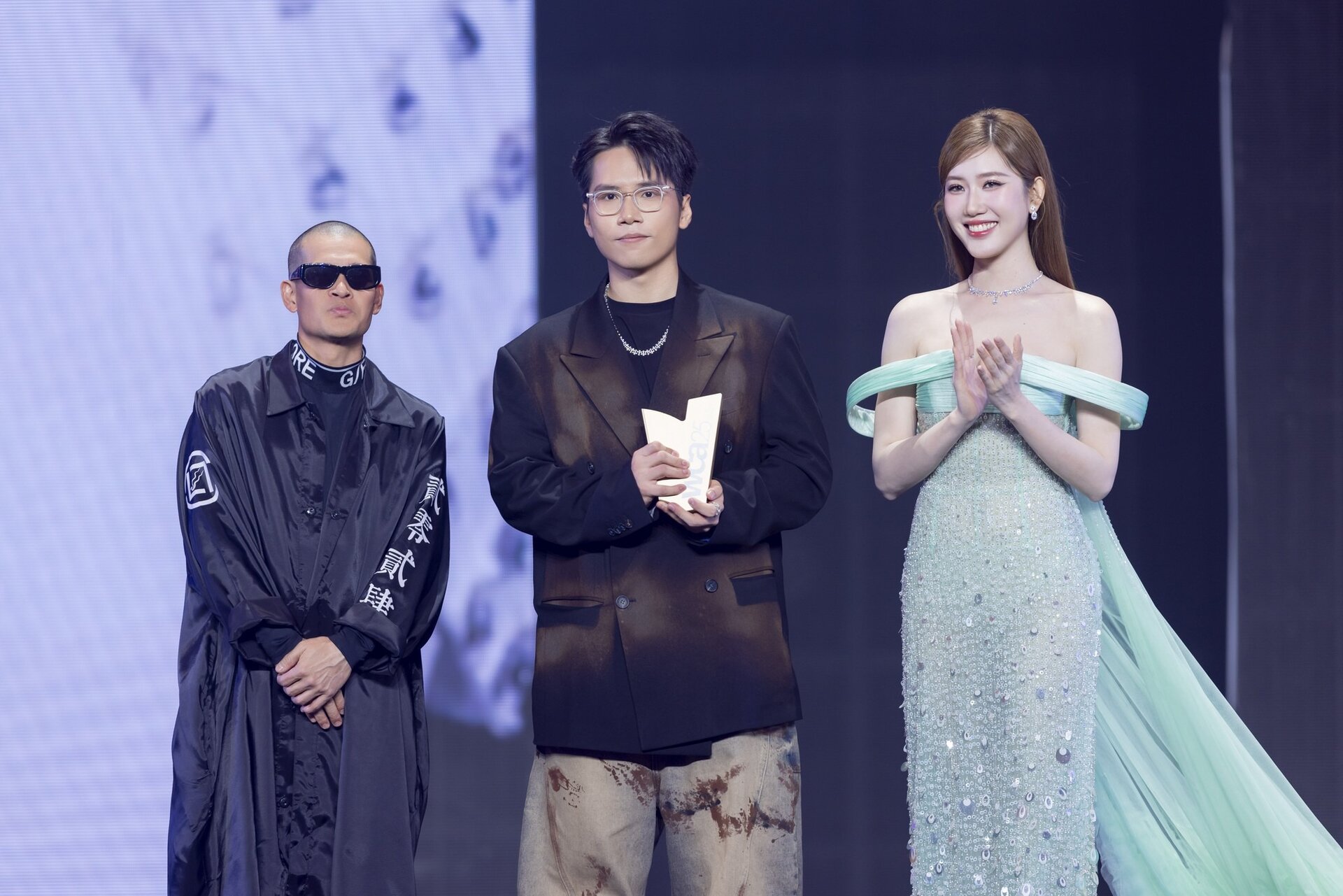 thiết bị phòng sạch