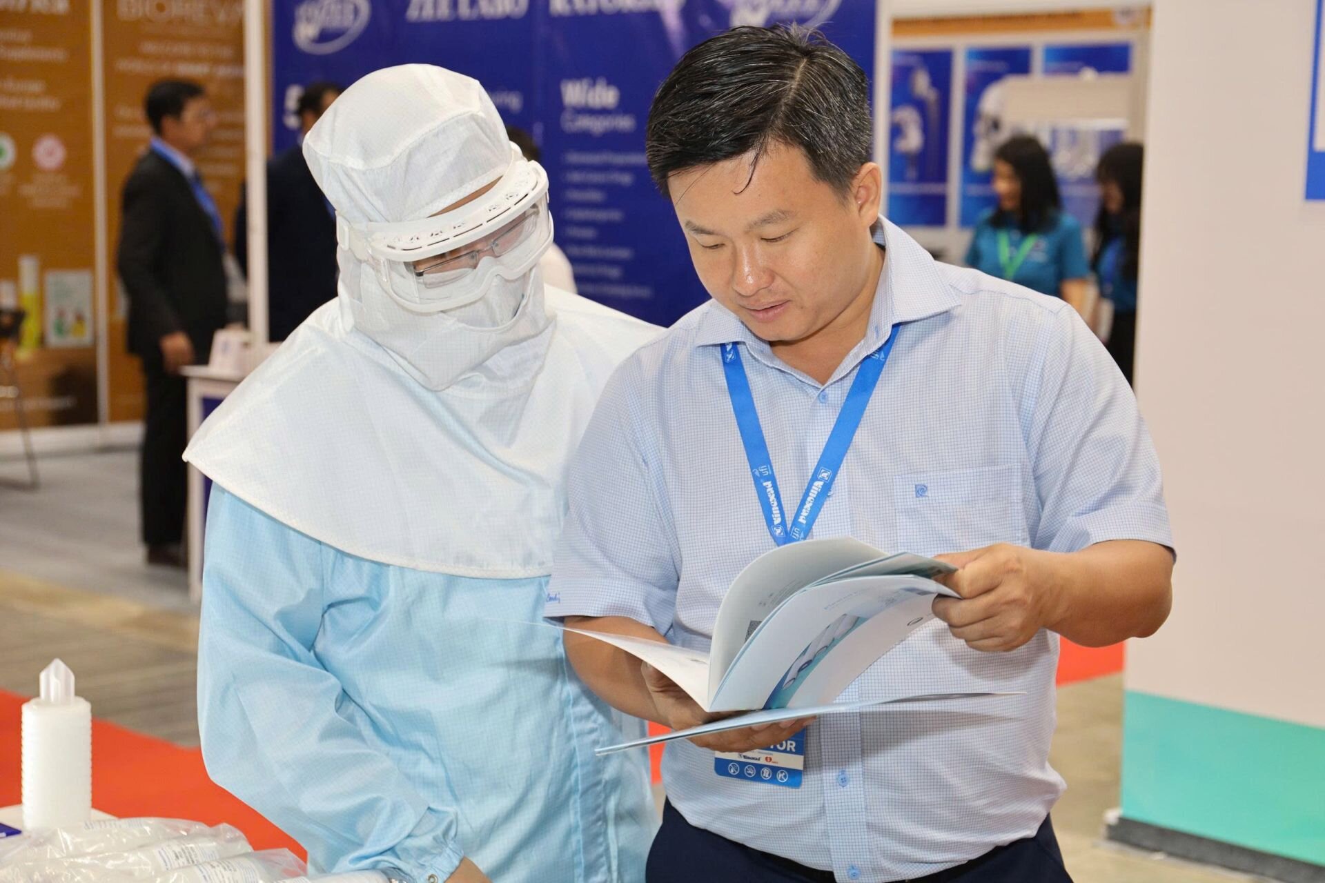 thiết bị phòng sạch